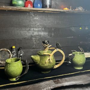 Ravens Roost Tea Set